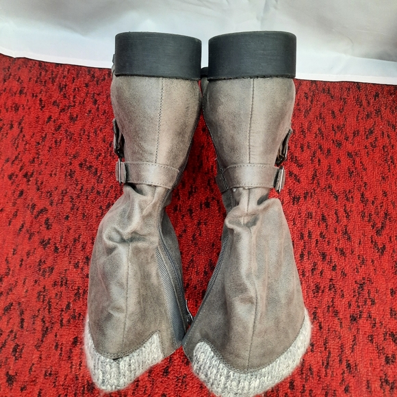 Torrid Women's Booties Sweater Knit Trim Buckle Accent Gray Size 11 - Picture 7 of 14